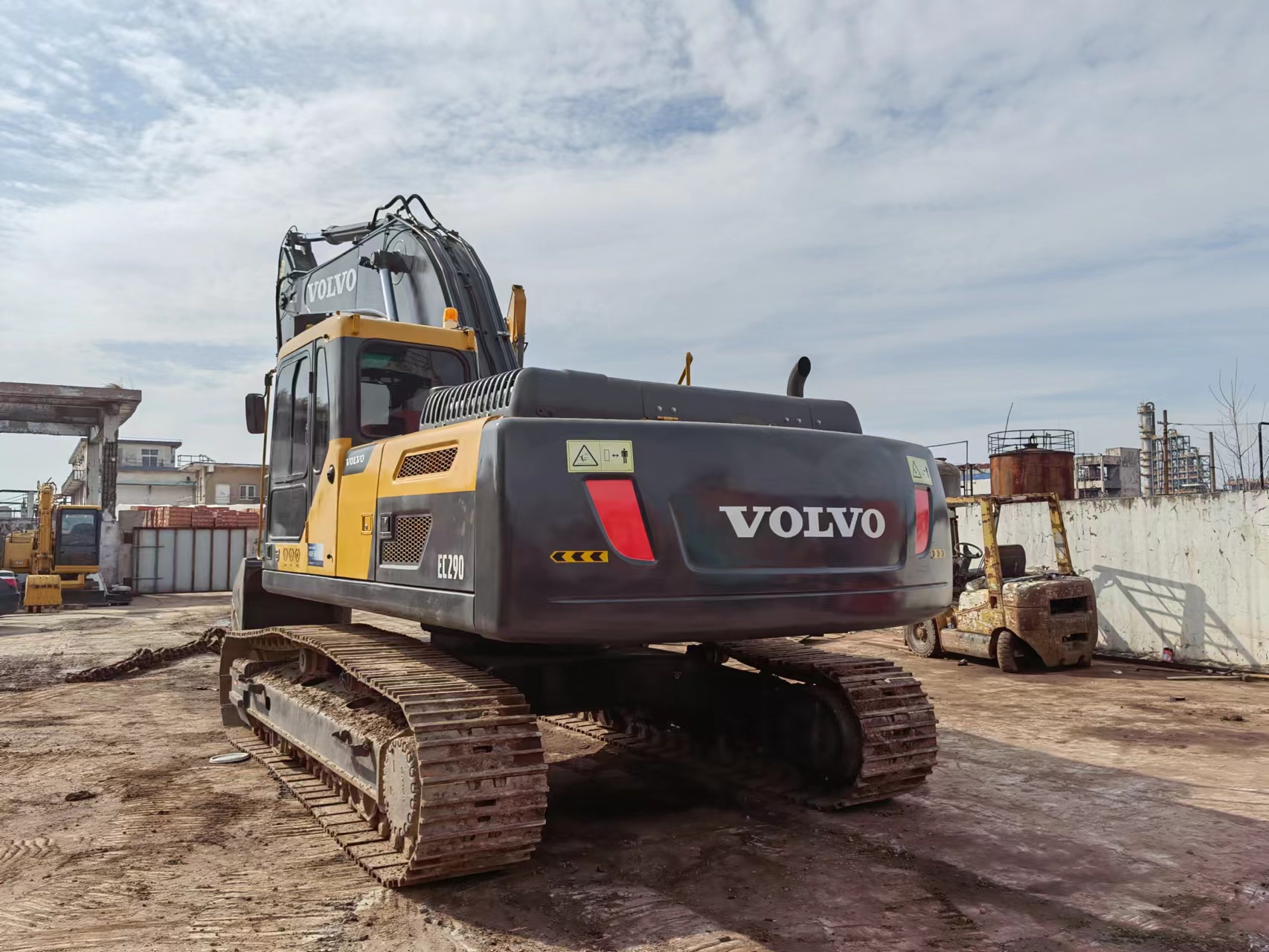 Used Volvo EC290B Excavator | No. 2462-9