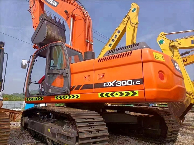 Used Doosan DX300 Excavator | No. 24530-5