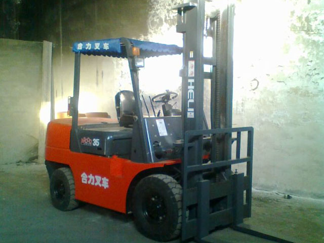 Used HELI 35 forklift |No. 24524-5