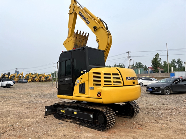 Used Komatsu PC70-8 excavator | No. 24518-23