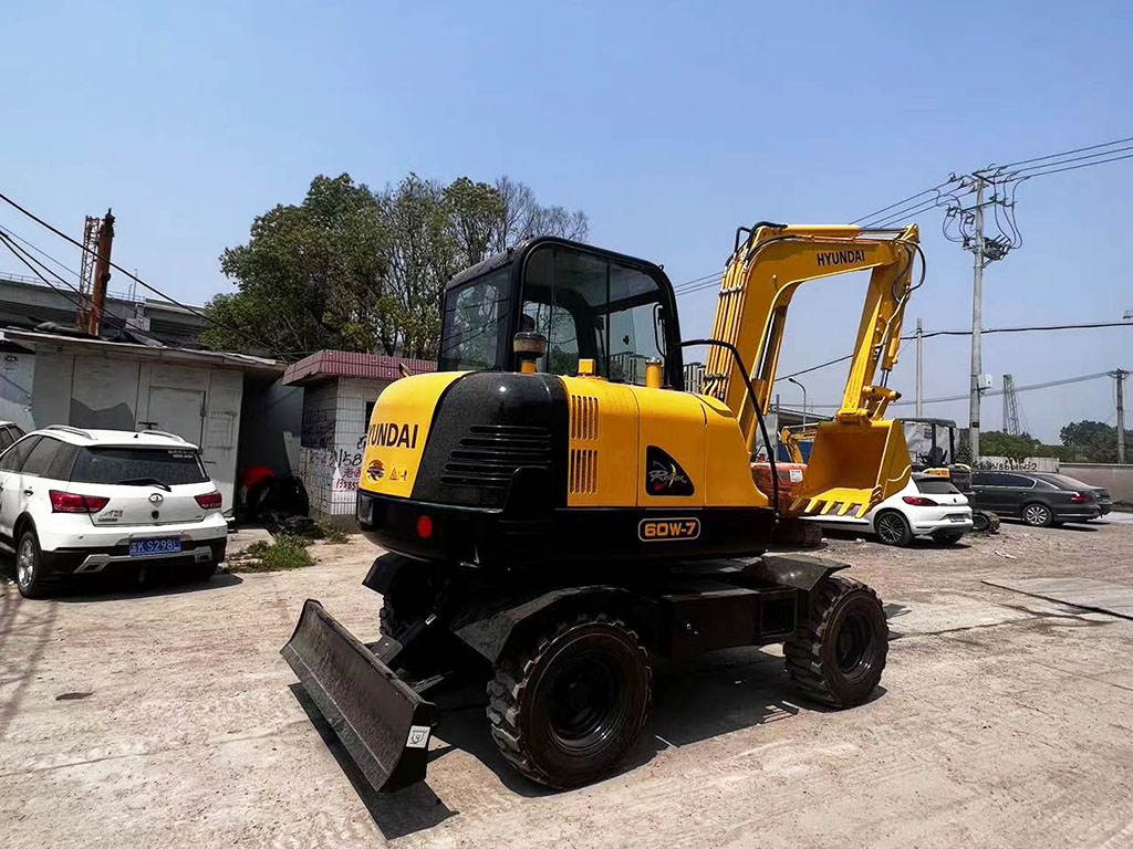 Used Hyundai R60W-7excavator | No.24529-15