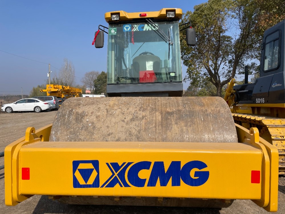 Second-hand XCMG XS223J road roller No. 24120-3