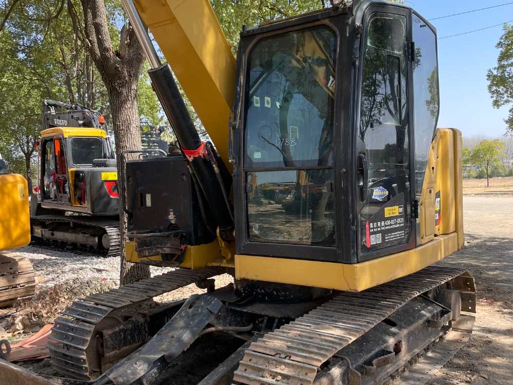 Used CAT307.5 excavator No. 2426-2