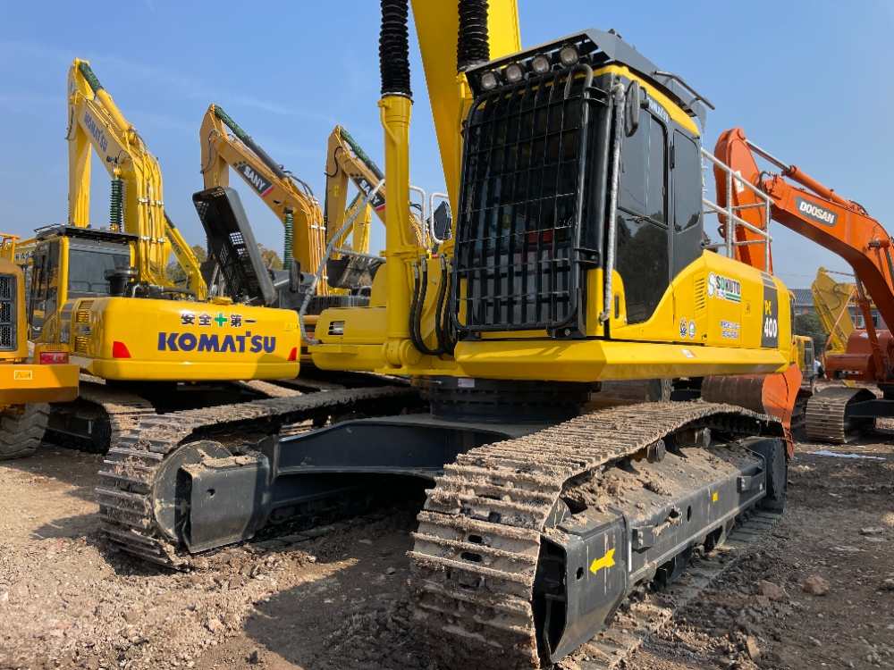 Used Komatsu 400-7 excavator No. 24311-1