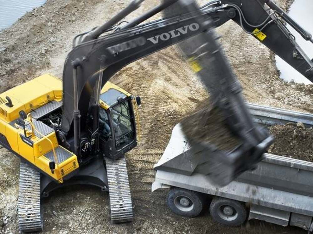 www.tdexcavator.com Used excavator08_1000x750px