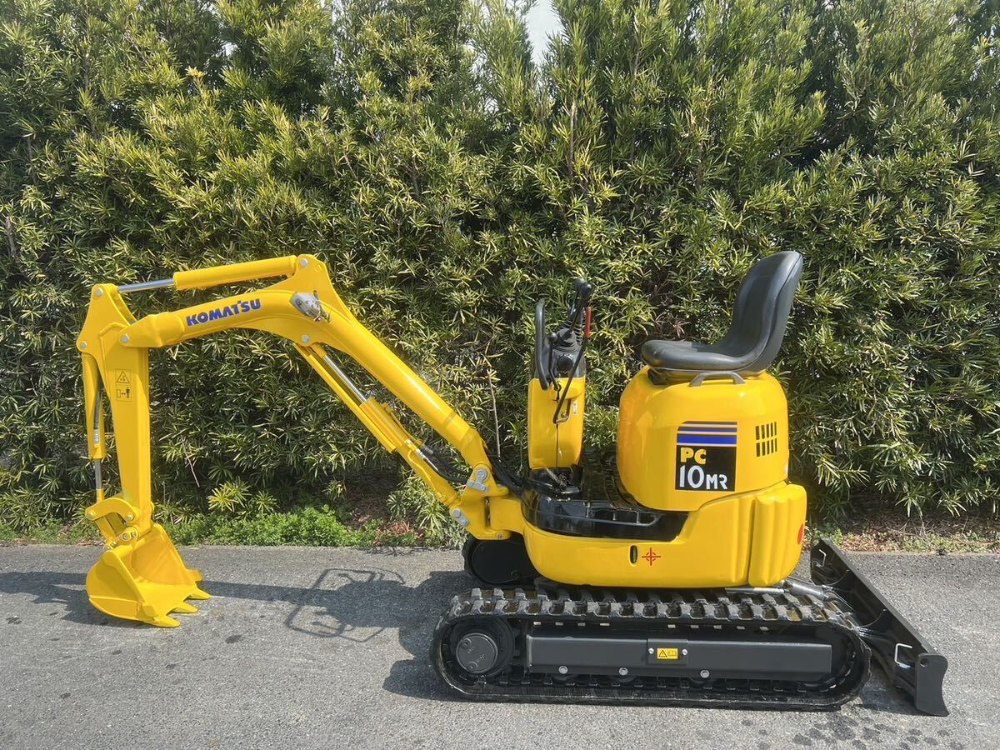 Komatsu PC10MR excavator2