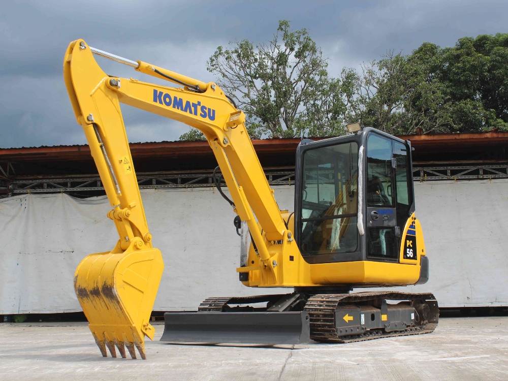 Komatsu PC56-7 www.tdexcavator.com01_WH_1000x750px