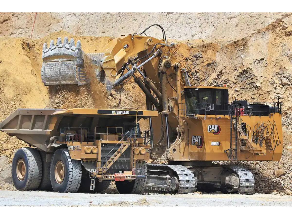 CAT giant excavatorWH_1200x900px.jpg