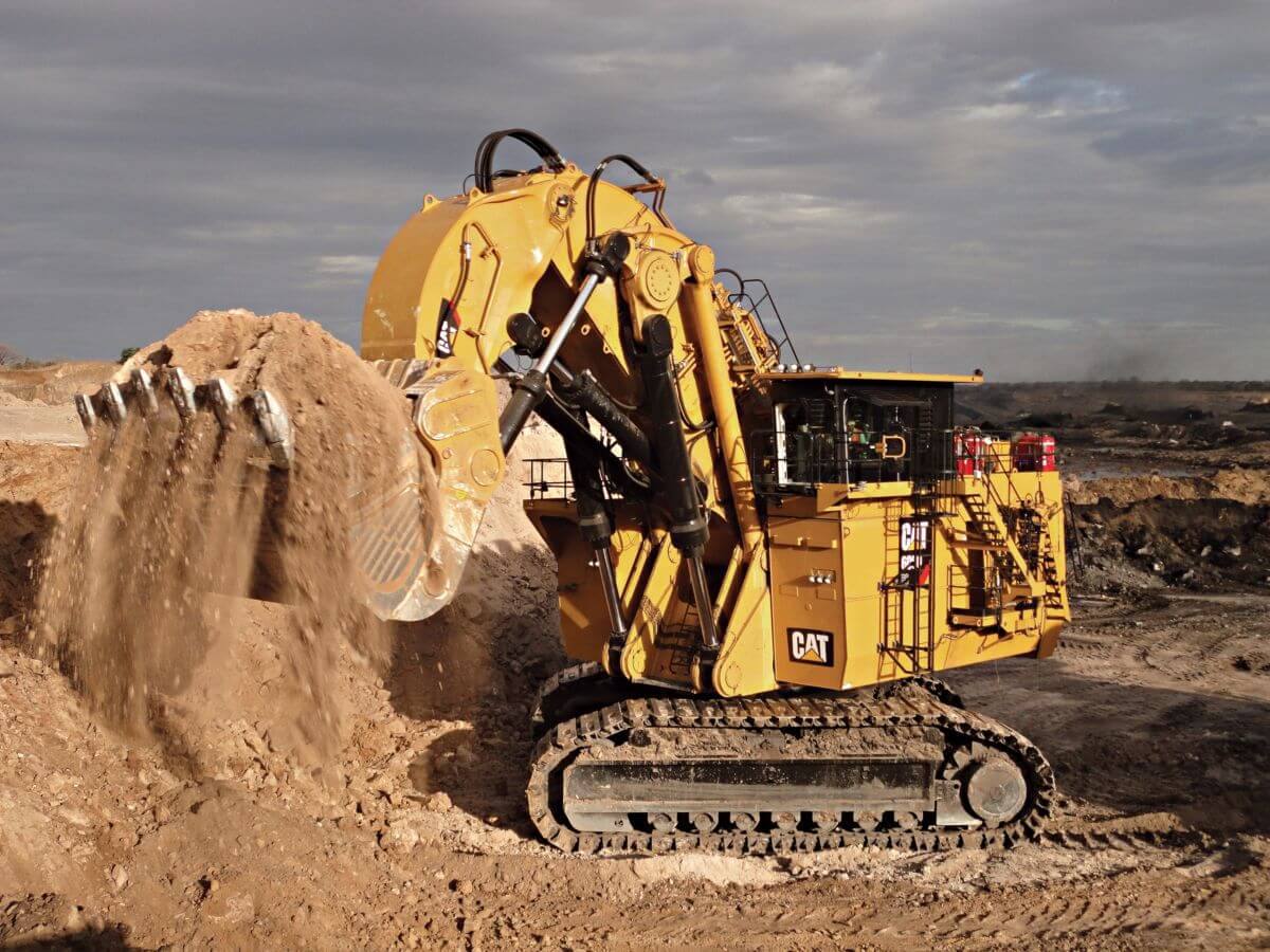 CAT giant excavator_WH_1200x900px.jpg