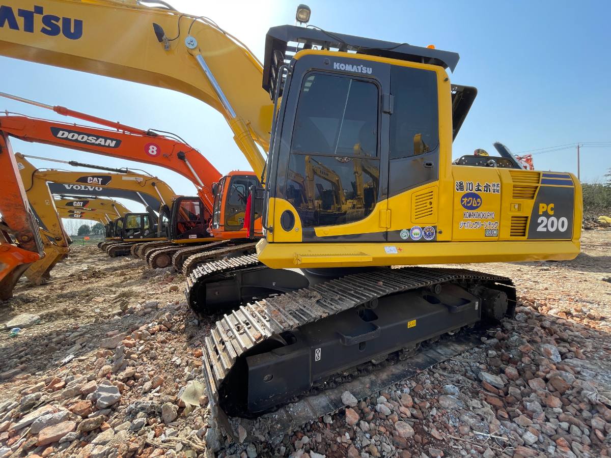 Used Komatsu PC200-8 Excavator | Serial No. 24530-1