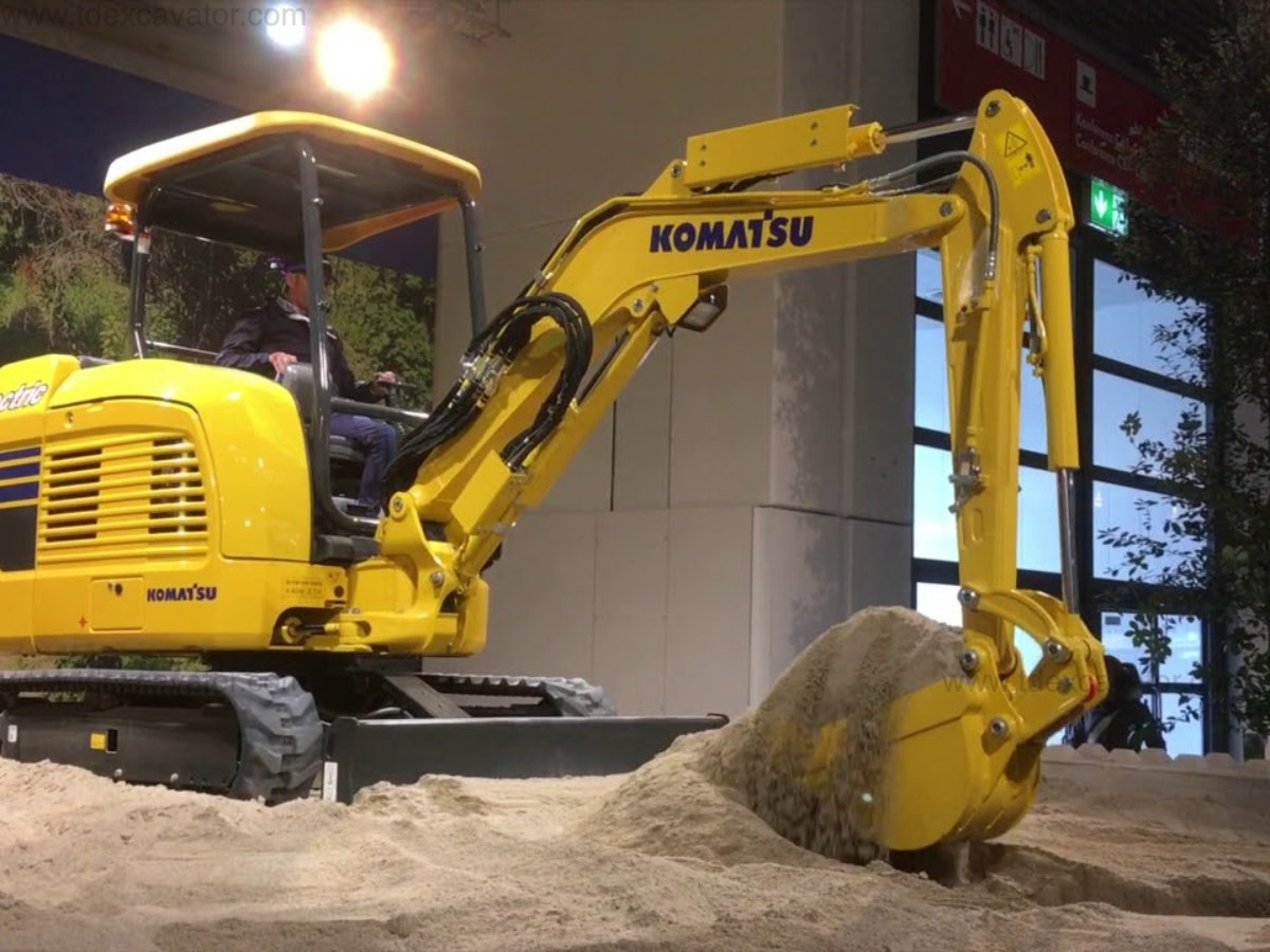 Komatsu lithium battery excavator_WH_1200x900px.jpg