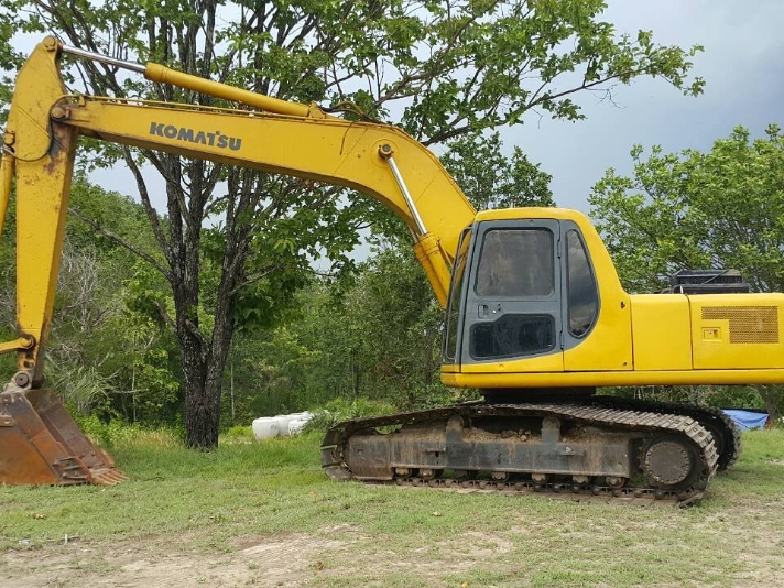 Used Komatsu PC200-6 excavator_WH_712x534px.jpg