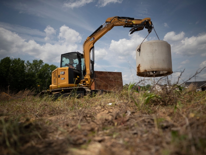 Caterpillar CAT305 CR Excavator_WH_712x534px.jpg