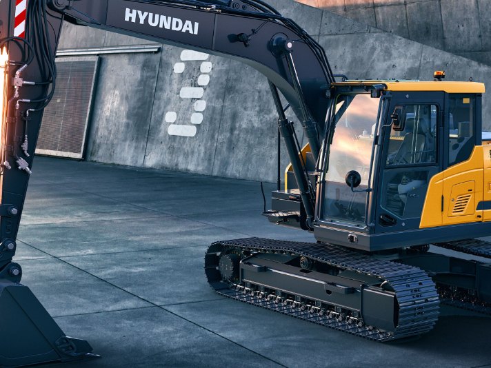 Tiedou Hyundai used excavator HX140A L_WH_712x534px.jpg