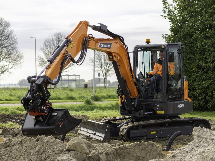 Tiedou DEVELON used excavator DX63-7_WH_712x534px.jpg