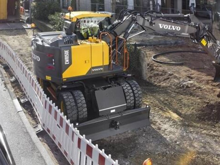 Tiedou Volvo used excavator ECR150E_WH_712x534px.jpg