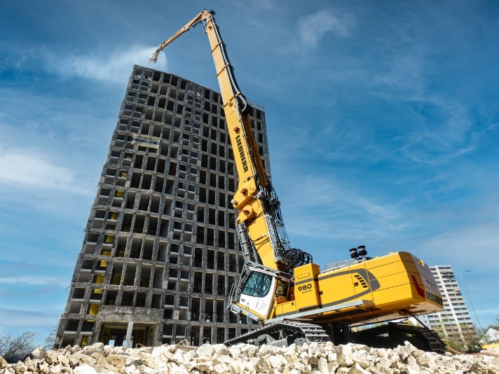 Tiedou Liebherr used excavator R 980 Demolition Litronic_WH_712x534px.jpg