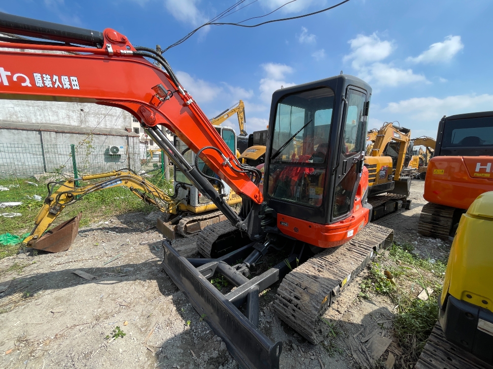 Kubota U40 used excavator - No. 24106-0